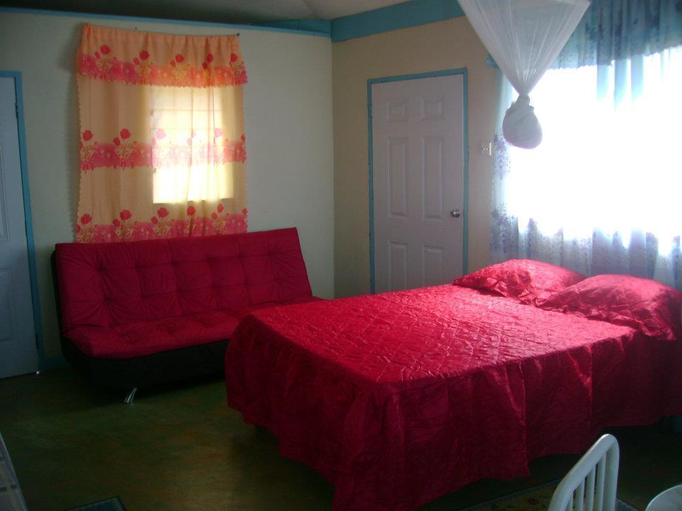 Waikiki Guest House Treasure Beach Zimmer foto